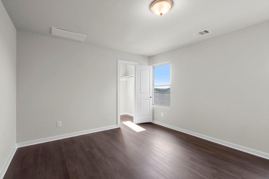 Spacious, unfurnished interior of a new home in Westridge Cove, Panorama Village (Image 18). Spacious, unfurnished interior of a new home in Westridge Cove, Panorama Village (Image 18).