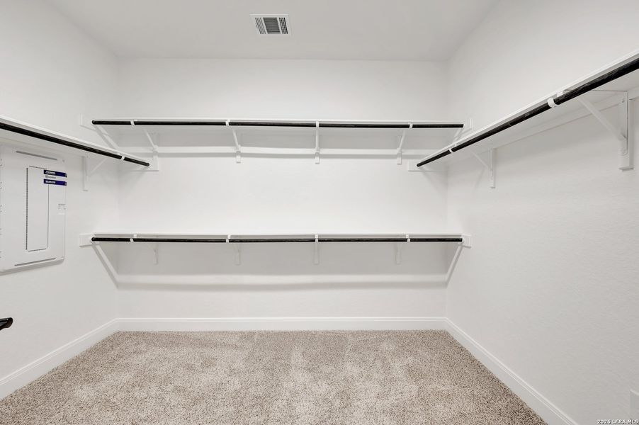 Spacious, unfurnished interior of a new home in Everly Estates, San Antonio (Image 27).