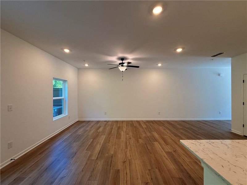 Spacious, unfurnished interior of a new home in Laurelwood, Douglasville (Image 20).