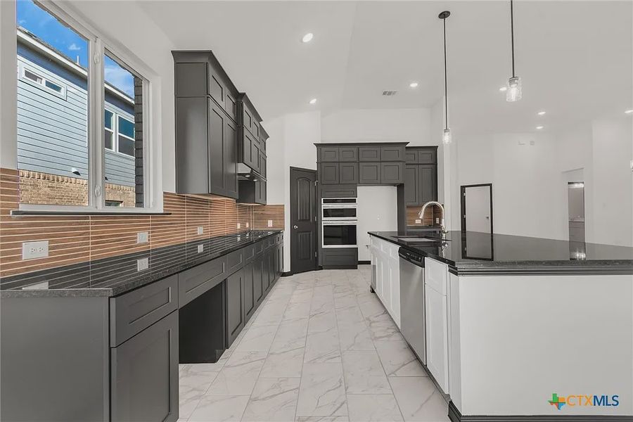 Furnished interior view inside a new home in Heritage Oaks, Killeen (Image 13).