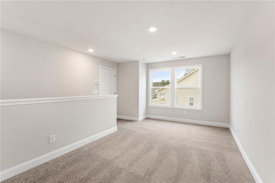 Spacious, unfurnished interior of a new home in Heritage Pointe at The Georgian, Villa Rica (Image 19). Spacious, unfurnished interior of a new home in Heritage Pointe at The Georgian, Villa Rica (Image 19).