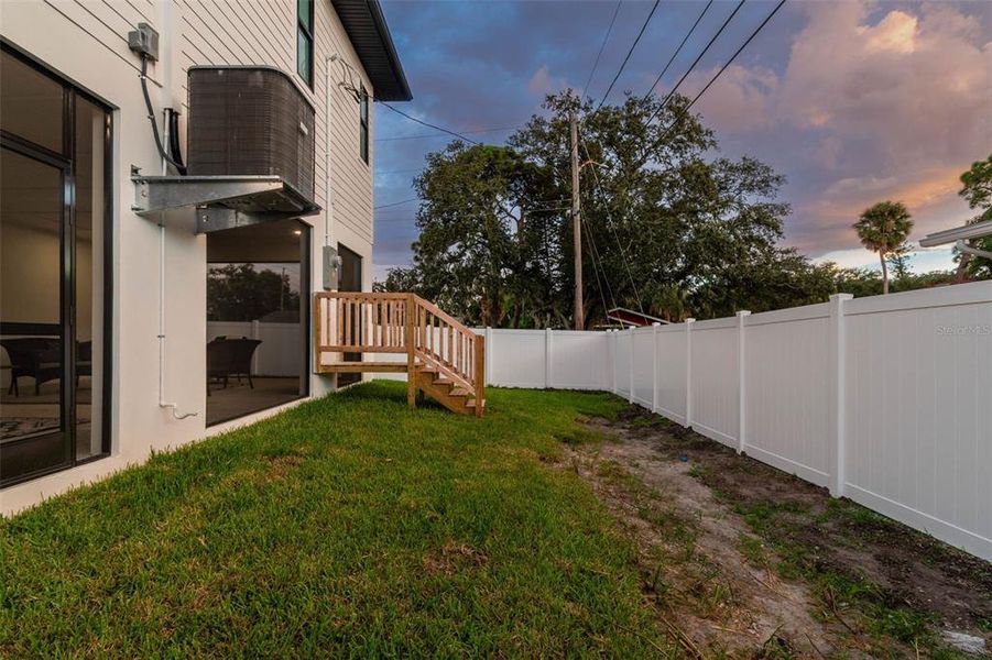 Exterior details and patio area of a home in , St. Petersburg (Image 1).