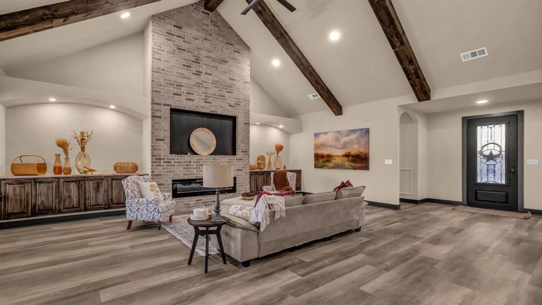 Furnished interior view inside a new home in Saddle Crest Estates, Weatherford (Image 25).