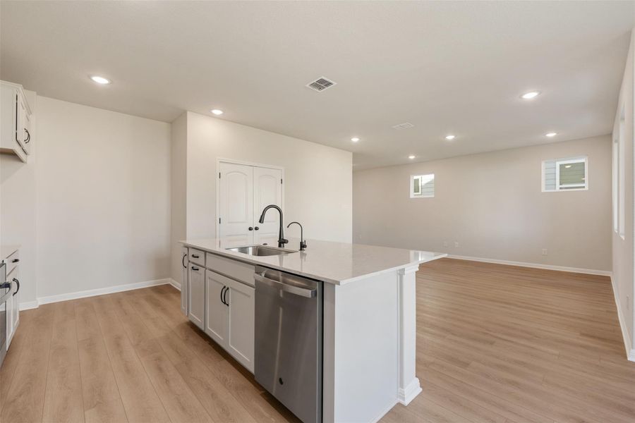 Representative images and renderings are for illustrative purposes. Actual structural options and design finishes of home may vary.