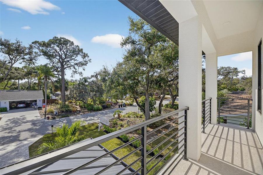 Exterior details and patio area of a home in , Sarasota (Image 4).