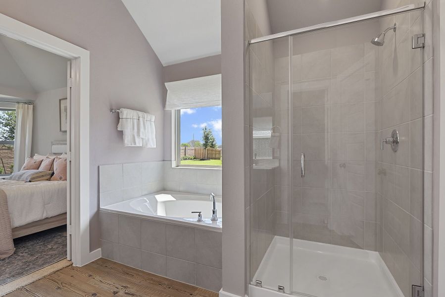 Owner's Bathroom Owner's Bathroom