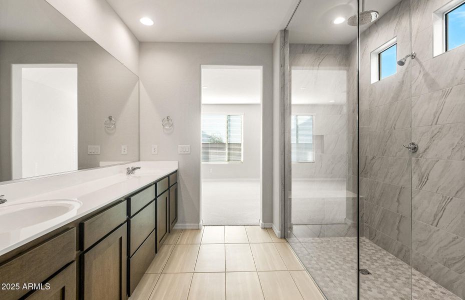 Owner's Bathroom Owner's Bathroom