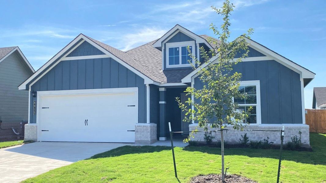 Front exterior of a new home in Mesa Ridge, Temple, TX, highlighting curb appeal (Image 15).