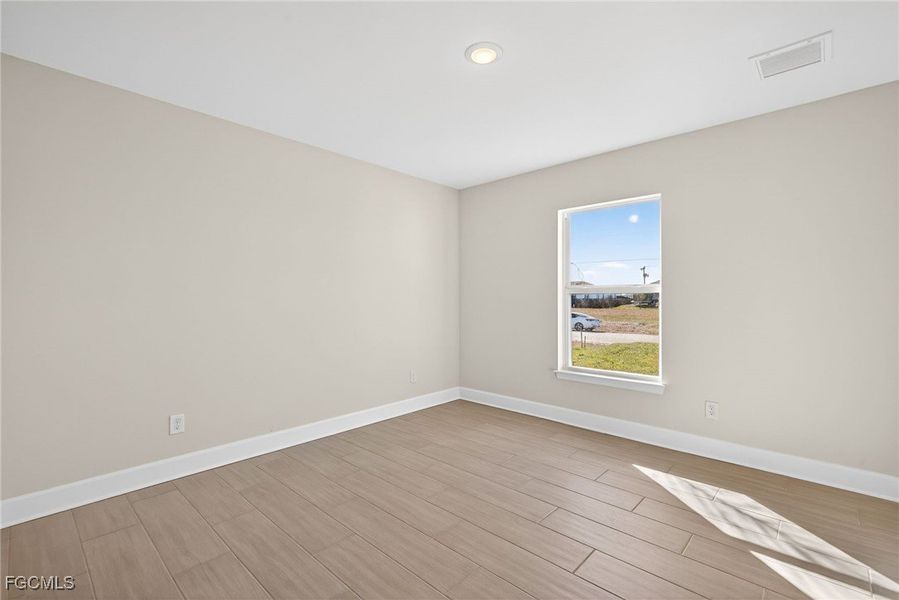 Spacious, unfurnished interior of a new home in Cape Coral, Cape Coral (Image 20). Spacious, unfurnished interior of a new home in Cape Coral, Cape Coral (Image 20).