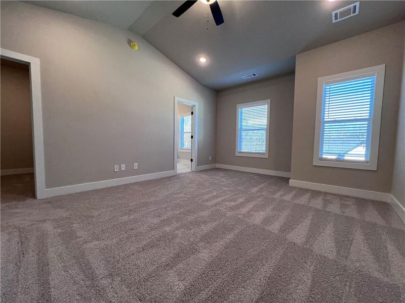 Spacious, unfurnished interior of a new home in , Tucker (Image 25).