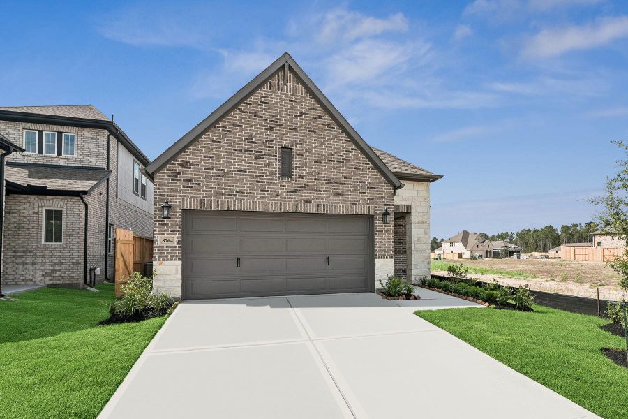Welcome to The Bastrop by David Weekley Homes. Move-In-Ready Now! Welcome to The Bastrop by David Weekley Homes. Move-In-Ready Now!