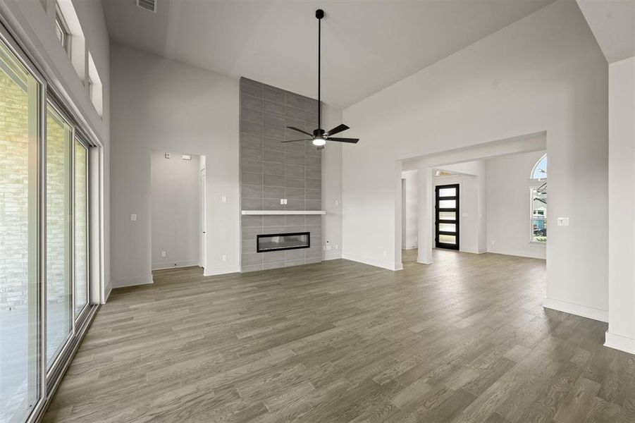 Spacious, unfurnished interior of a new home in Broadmoor Estates, Ovilla (Image 15). Spacious, unfurnished interior of a new home in Broadmoor Estates, Ovilla (Image 15).