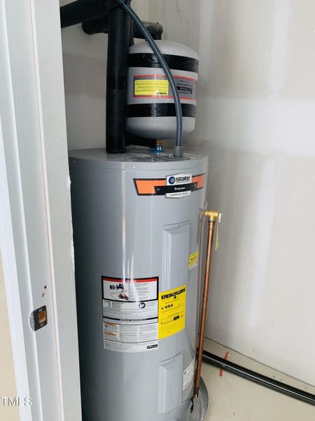 WCC 427 Water Heater