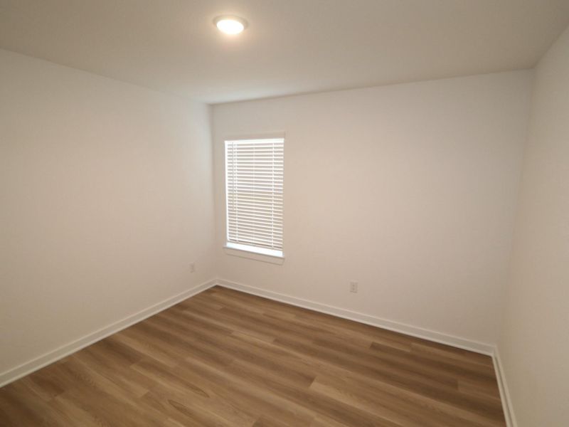 Spacious, unfurnished interior of a new home in Miller's Pond, Rosenberg (Image 10).