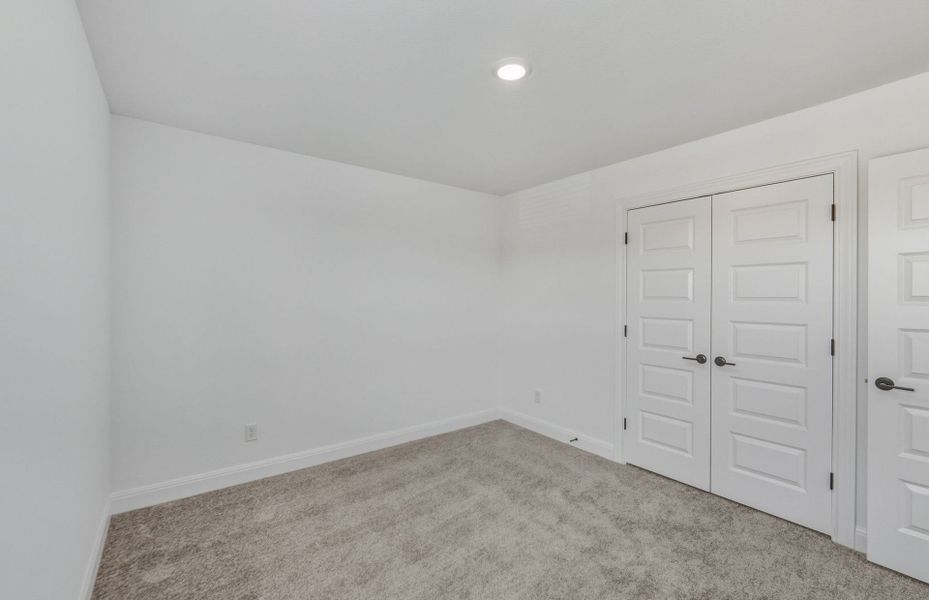 Spacious, unfurnished interior of a new home in Lagos, Manor (Image 50).