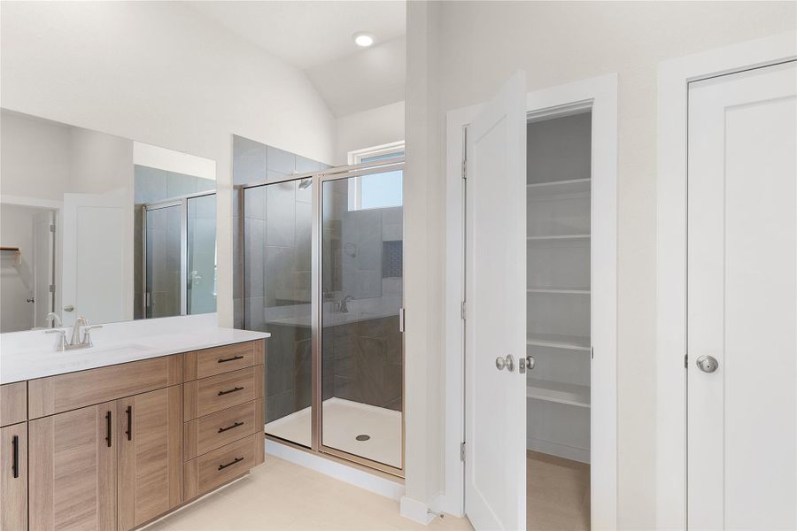 **PHOTO REPRESENTATIVE OF FLOORPLAN ONLY** **PHOTO REPRESENTATIVE OF FLOORPLAN ONLY**