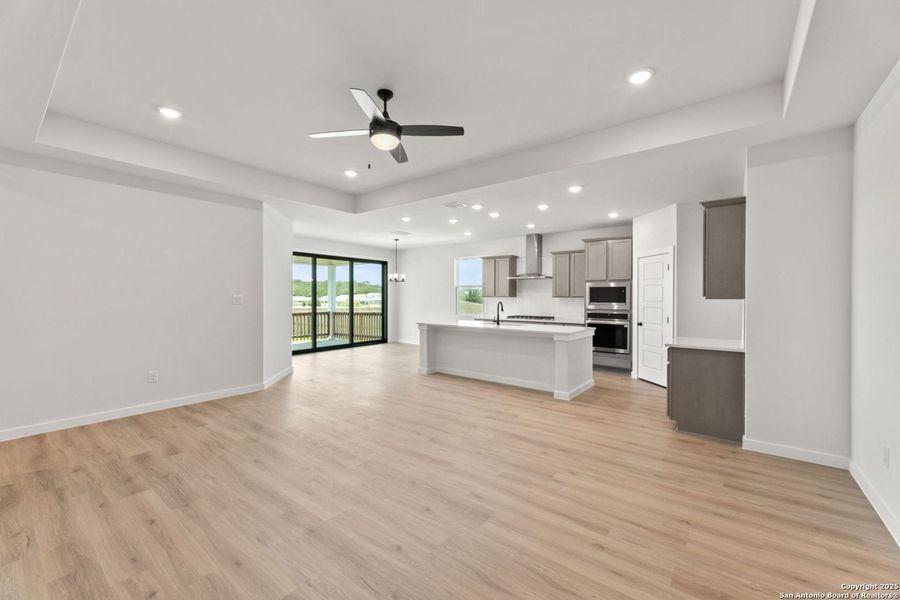 Spacious, unfurnished interior of a new home in Hunter's Ranch, San Antonio (Image 9).