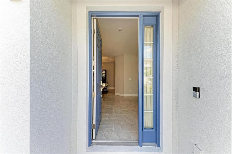 Exterior details and patio area of a home in , Bradenton (Image 3).