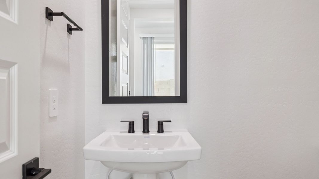 Representative interior finishes for a home built from the Crow by D.R. Horton in The Ridge at Stone Butte, Phoenix (Image 14).