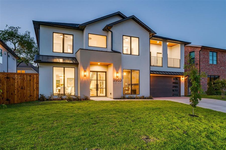 Front exterior of a new home in , Dallas, TX, highlighting curb appeal (Image 23). Front exterior of a new home in , Dallas, TX, highlighting curb appeal (Image 23).