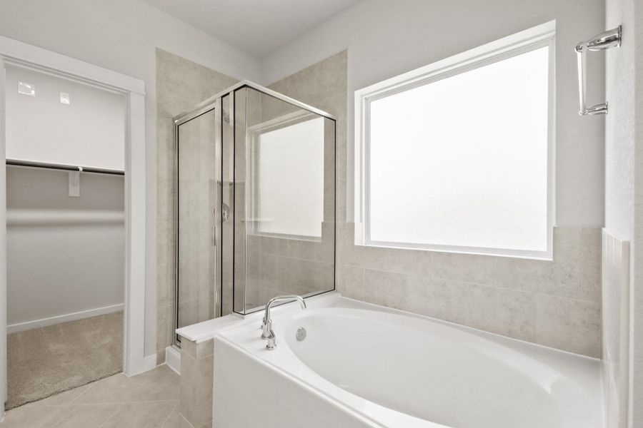 Furnished interior view inside a new home in Oakwood Ranch, Willis (Image 10).