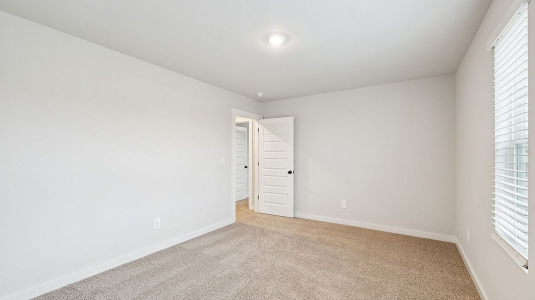 Spacious, unfurnished interior of a new home in Harvest Point, Spring Hill (Image 51).