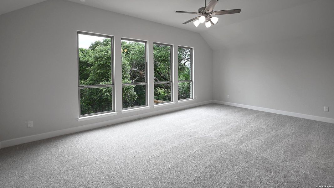 Spacious, unfurnished interior of a new home in Johnson Ranch, Bulverde (Image 19).