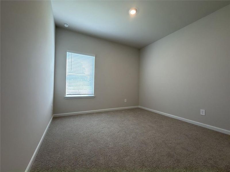 Spacious, unfurnished interior of a new home in Martin Springs - Estate Series, Lawrenceville (Image 16).