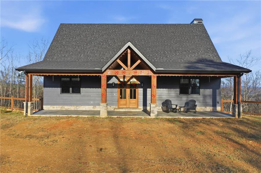 Exterior details and patio area of a home in , Jasper (Image 2).