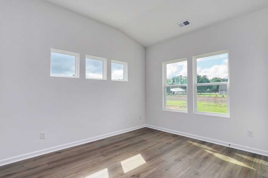 Spacious, unfurnished interior of a new home in Garden Grove, Conway (Image 17).
