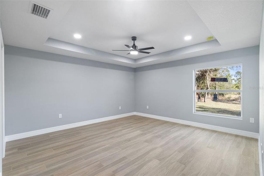 Spacious, unfurnished interior of a new home in , North Port (Image 15).