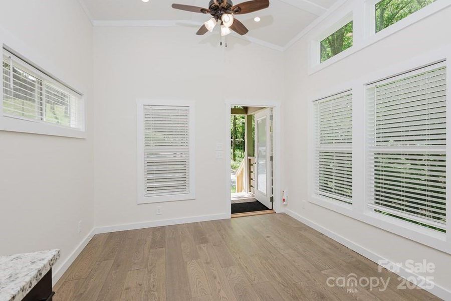 Spacious, unfurnished interior of a new home in , Bryson City (Image 10).