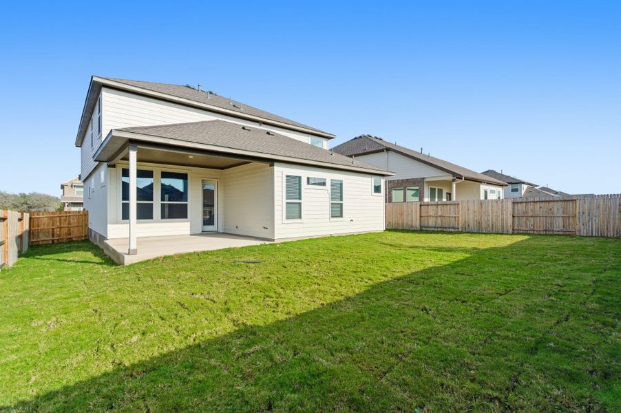 Exterior details and patio area of a home in Buffalo Crossing, Cibolo (Image 4).
