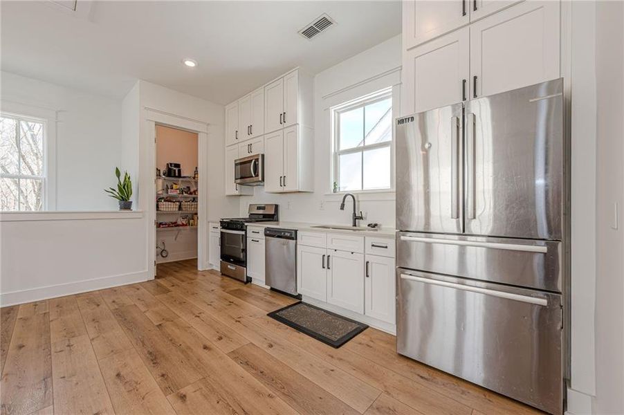 Furnished interior view inside a new home in , Waleska (Image 16).