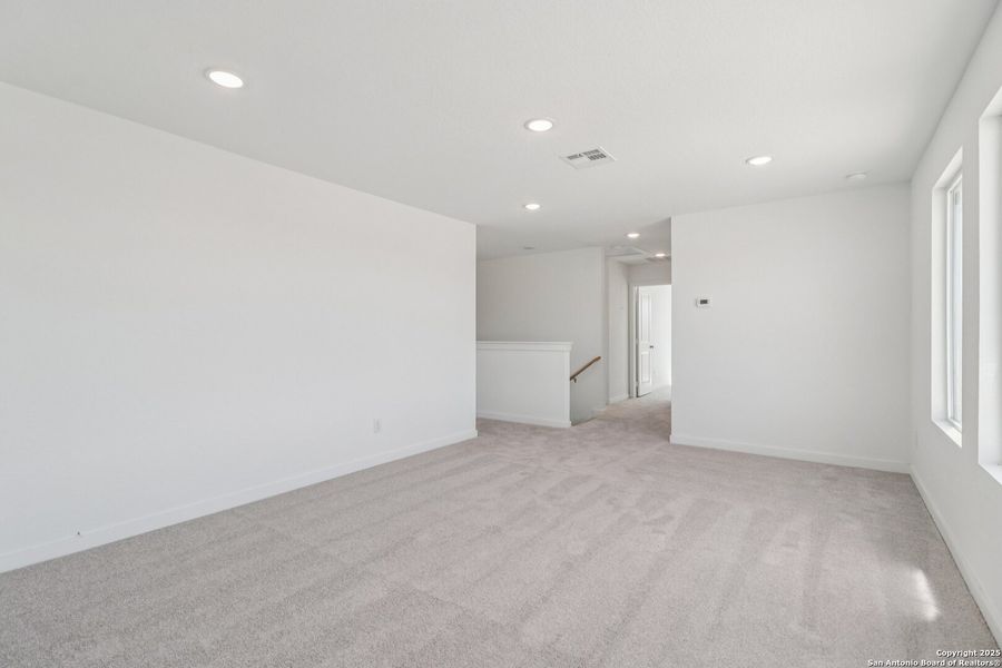 Spacious, unfurnished interior of a new home in Summerlin: Eventide Collection, San Antonio (Image 34).