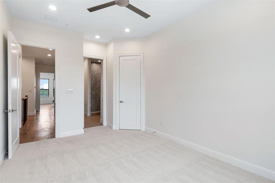 Spacious, unfurnished interior of a new home in , Heath (Image 17).