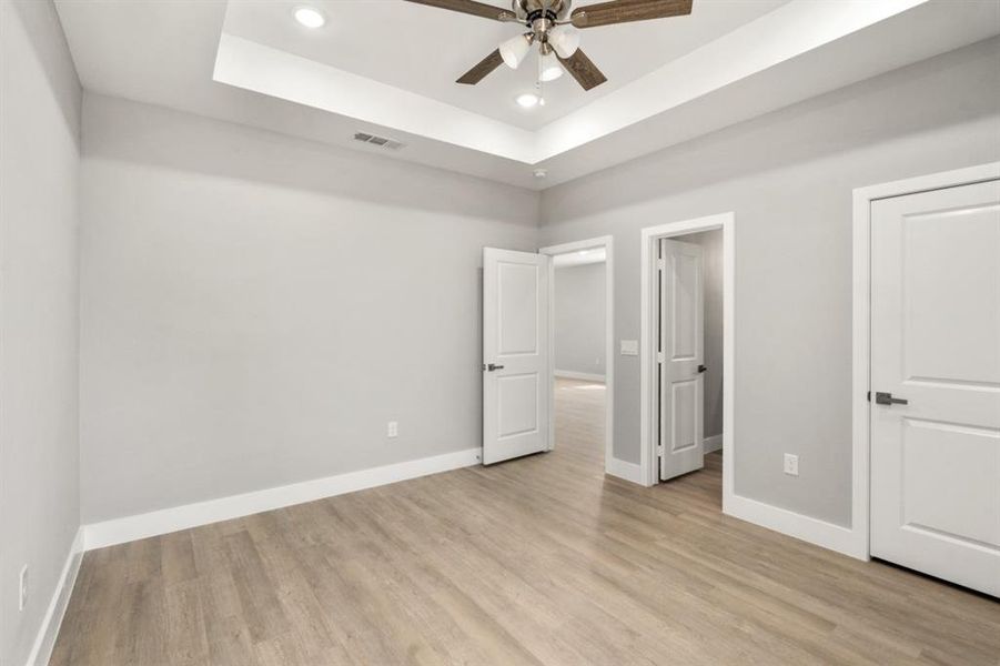 Spacious, unfurnished interior of a new home in , Malakoff (Image 10). Spacious, unfurnished interior of a new home in , Malakoff (Image 10).