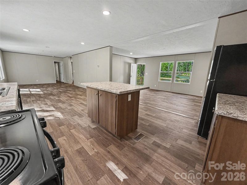 Image 38 of a home in .