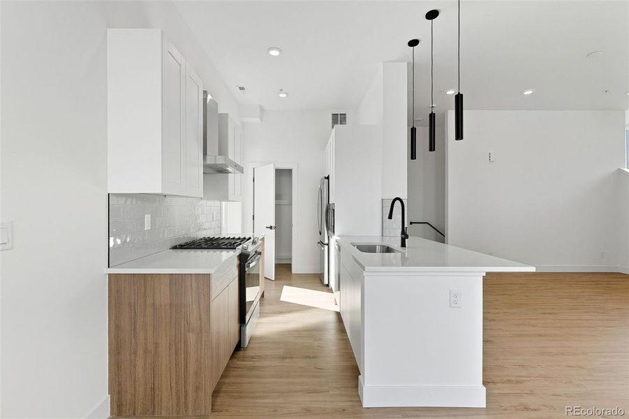 Furnished interior view inside a new home in , Lakewood (Image 9).