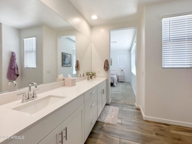 26-Master Double sinks