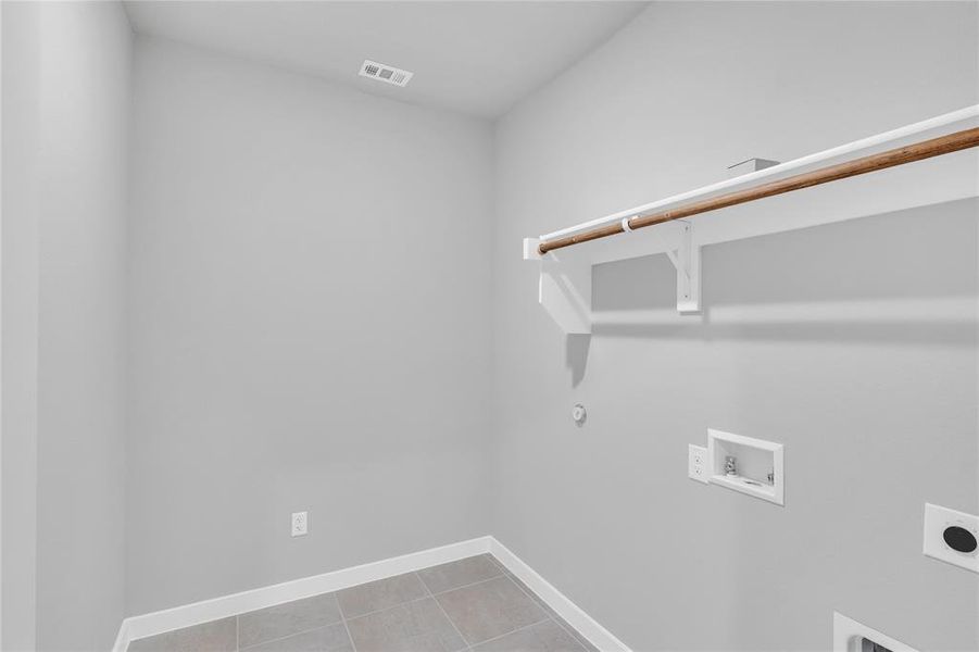 Spacious, unfurnished interior of a new home in Mercer Meadows, Royse City (Image 11). Spacious, unfurnished interior of a new home in Mercer Meadows, Royse City (Image 11).