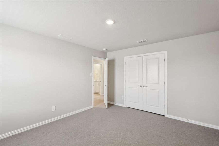 Photo is not of the actual home, but is an inspirational photo of builder’s model home and may depict options, furnishings, and/or decorator features that are not included.