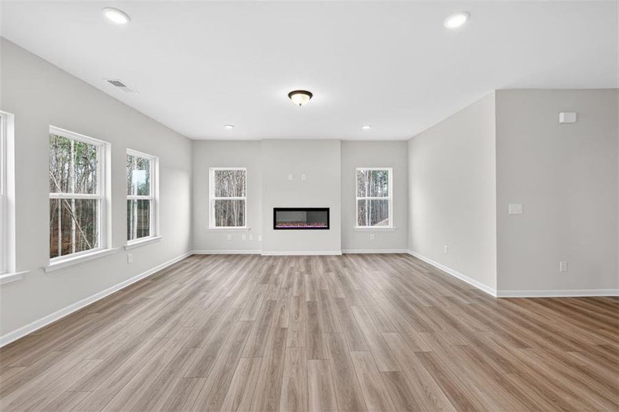 Spacious, unfurnished interior of a new home in Allen Manor, Hoschton (Image 16).