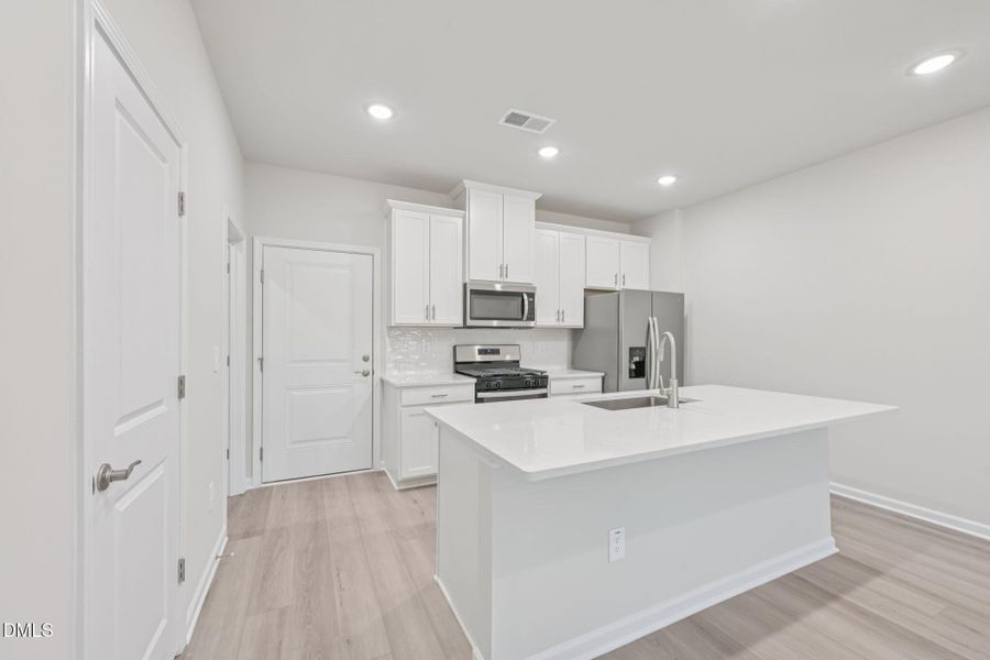 8 - Kitchen 8 - Kitchen