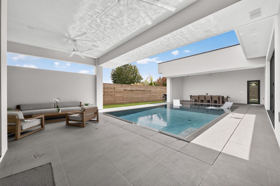 POOL / SPA