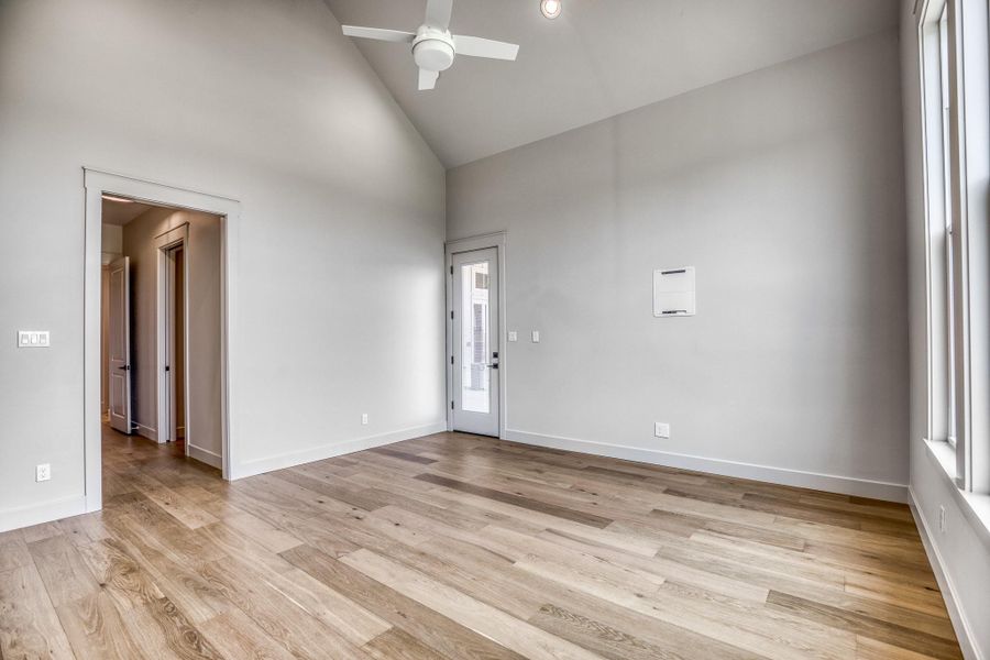 Spacious, unfurnished interior of a new home in , Chappell Hill (Image 29).