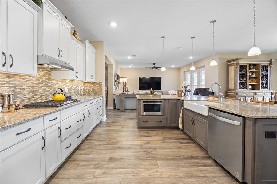 Furnished interior view inside a new home in , Ocala (Image 16).