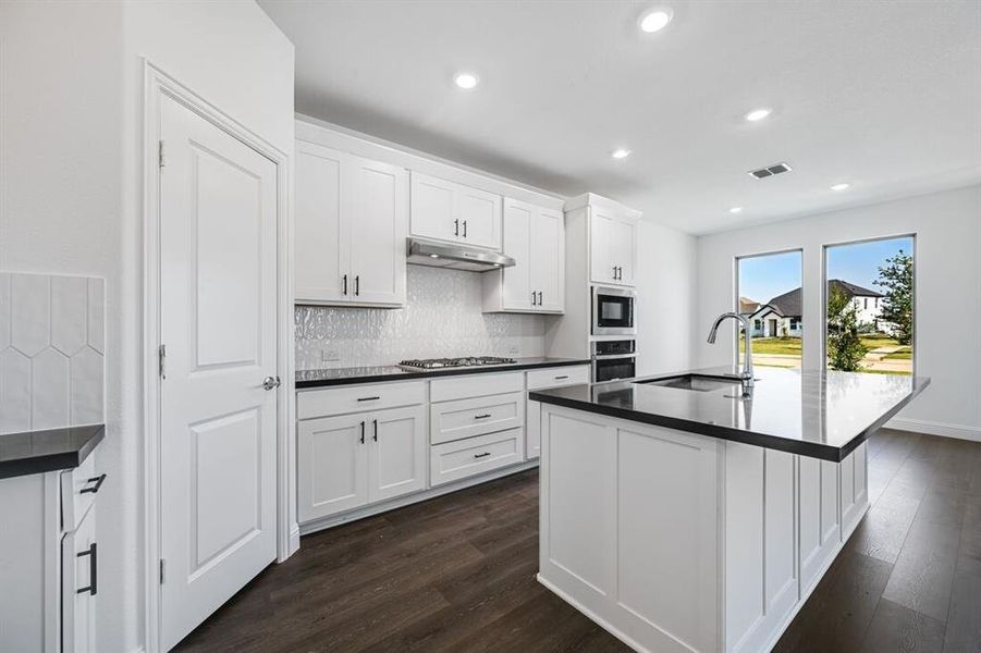 116 North Sky Drive ~ Ready Now 116 North Sky Drive ~ Ready Now