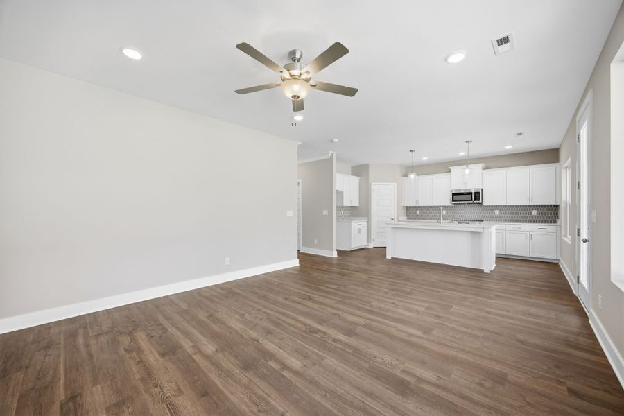 Spacious, unfurnished interior of a new home in Givens Park, Chattanooga (Image 23). Spacious, unfurnished interior of a new home in Givens Park, Chattanooga (Image 23).