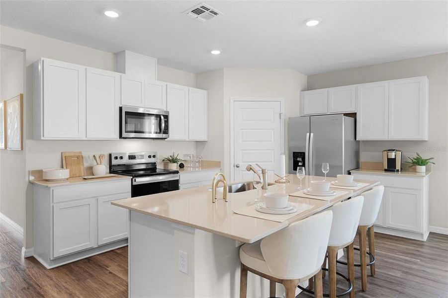 Furnished interior view inside a new home in Fox Branch, Lakeland (Image 4).